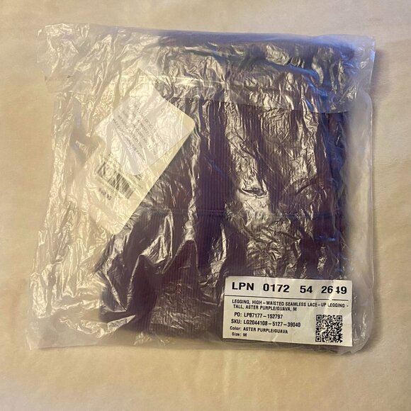 NWT Fabletics High-Waisted Seamless Lace-Up Legging - Medium Tall - Aster Purple - Picture 2 of 3